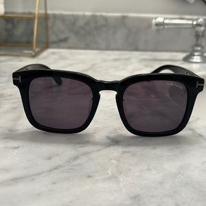 Authentic Men’s Black Tom Ford sunglasses